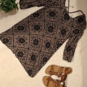 Fall🍂🍁 Cut Out Dress